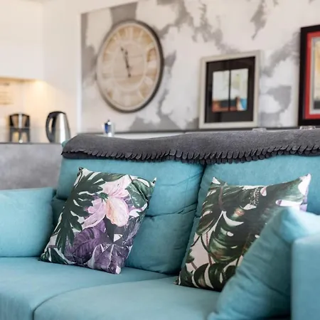 Royal Sunset Loggia Apartment