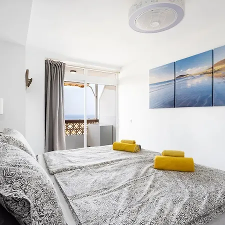 Royal Sunset Loggia Apartment *